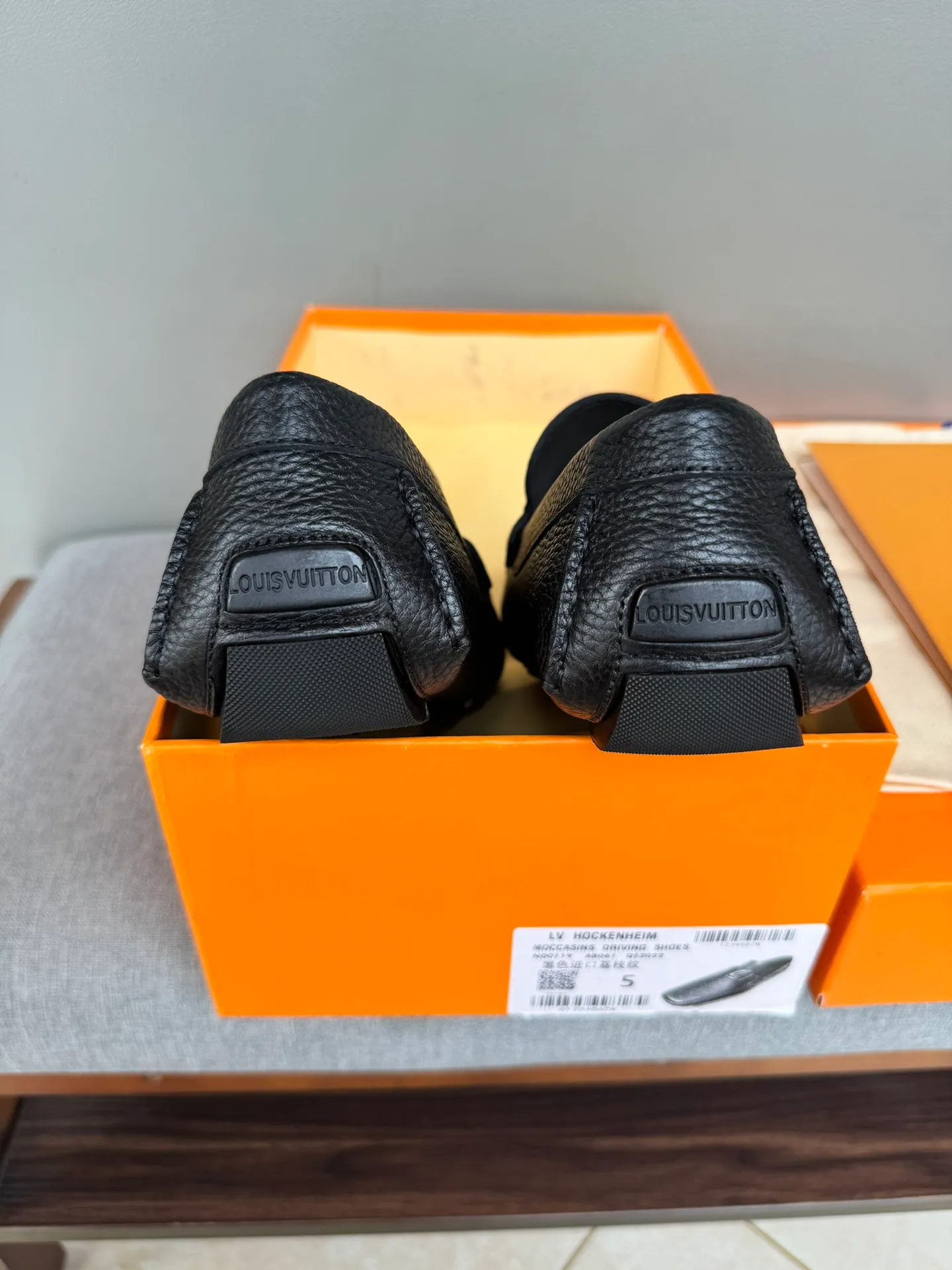 Batch 740💰[strong][strong][strong] Original order quality, new models at the counter, LV Louis Vuitton counter new models, handmade men's driving shoes, bean shoes, slip-on shoes, lazy shoes, exquisite hand-stitching, workmanship details comparable to the counters, Italian imported pebbled cowhide, water-dyed cowhide lining, sweat-absorbent and deodorant, black, 39-44 in large quantities in stock (38, 45 custom-made)